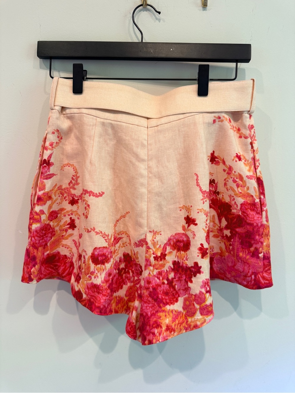 Zimmermann Linen Shorts, Size 2 - Picture 4 of 10